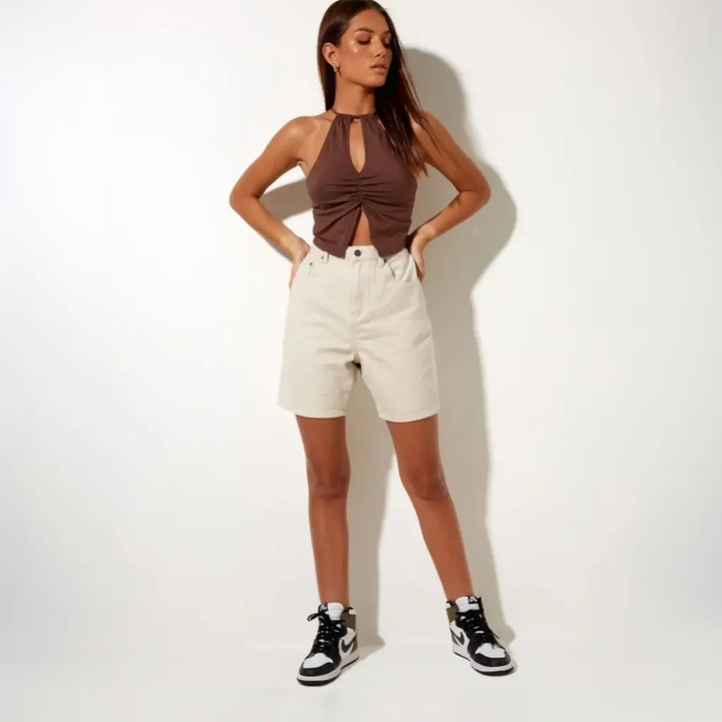 

Весенне-летний сексуальный жилет в интеллектуальном стиле, короткая облегающая женская футболка с открытой спиной, модная дизайнерская футболка сзади