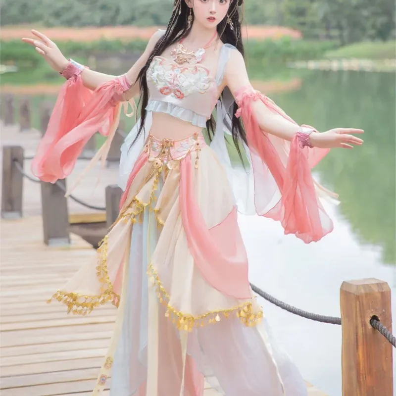 زي دونهوانغ أبسارا هانفو النسائي ، أداء رقص داي غريب ، صورة جديدة للمنطقة الغربية من Xishuangbanna