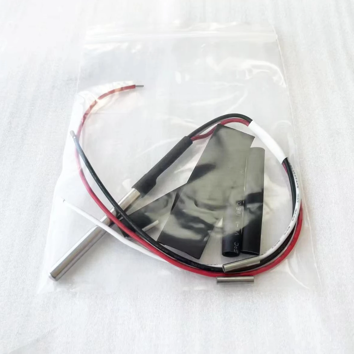 

Carrier Units 12-00500-01SV Transicold Truck Temperature Sensor