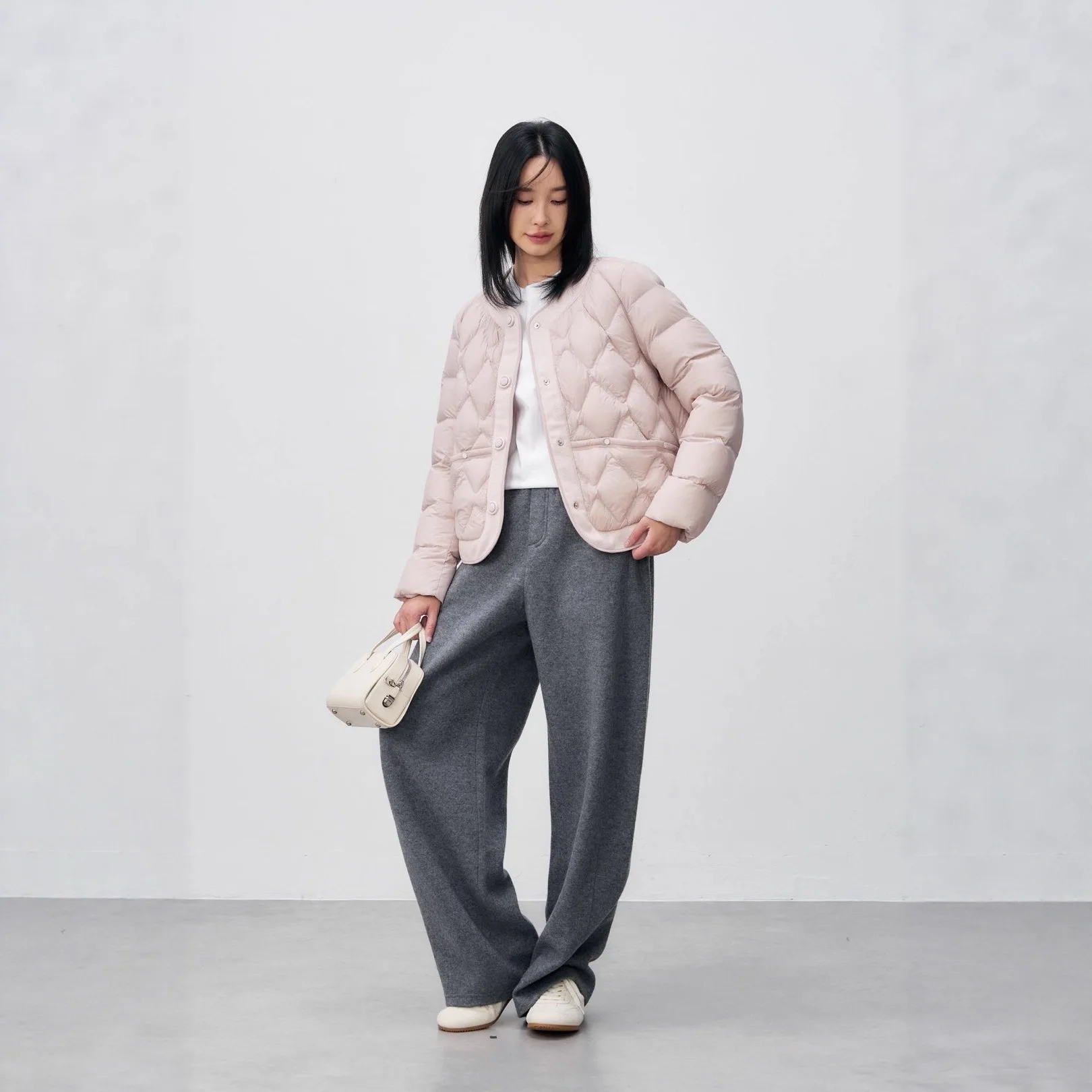 سترة نسائية جديدة لخريف وشتاء 2025 سترة قصيرة برقبة دائرية للركاب في شارع العليا #2