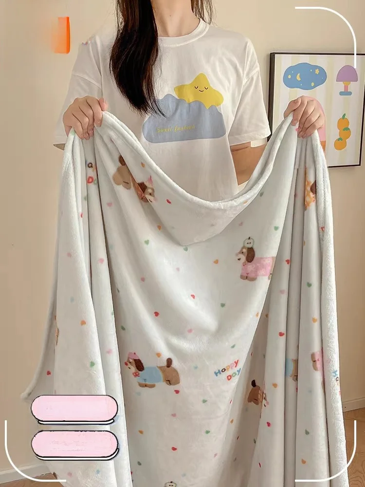 

Теплое молочное бархатное одеяло для офиса, дивана, коралловый флис, для дневного сна в общежитии, маленькое одеяло для осени и зимы