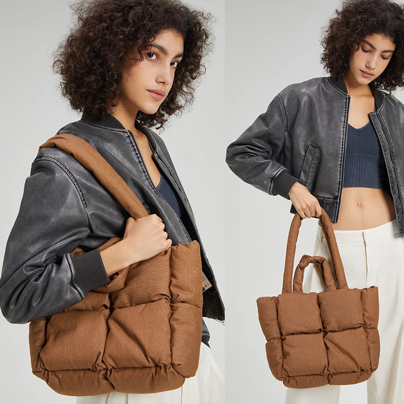 Bolso de hombro de algodón acolchado para mujer, bolsa de tela vaquera suave, a la moda, de diseñador, cálido, para invierno, 2023