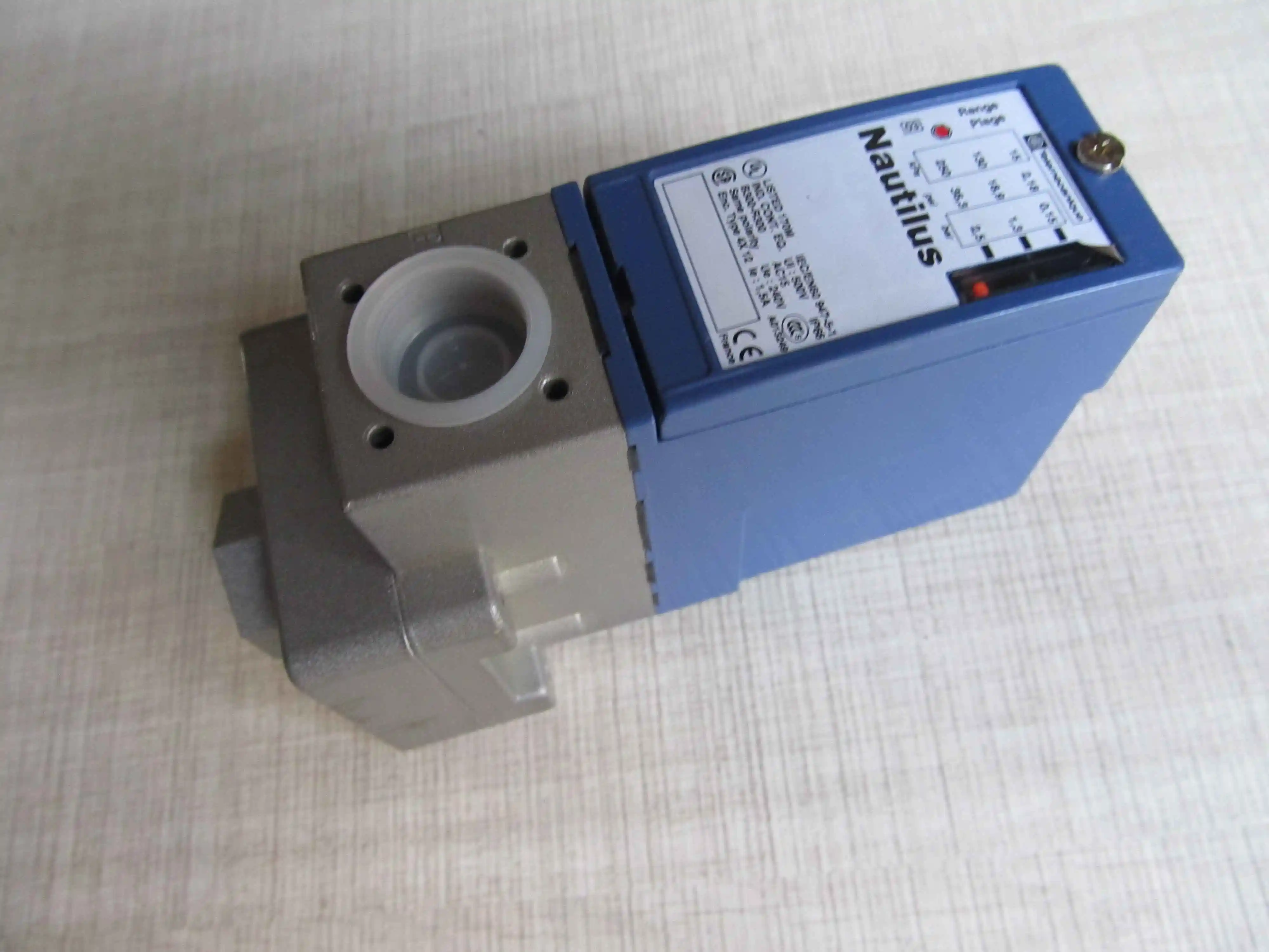 

XMLA002A2S11 Pressure Sensor Pressure Switch