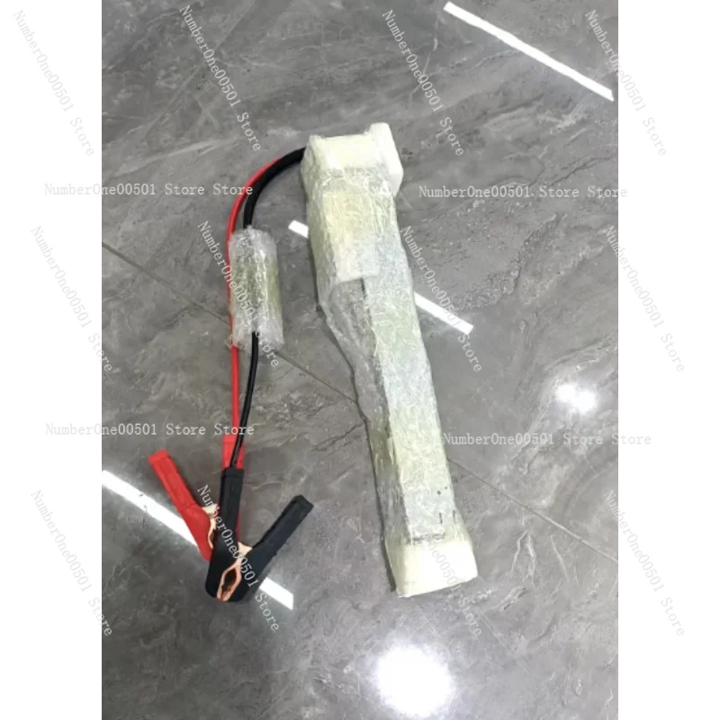 caricabatterie-regolabile-da-50-a-con-connettori-a-morsetto-di-protezione-da-inversione-di-polarita