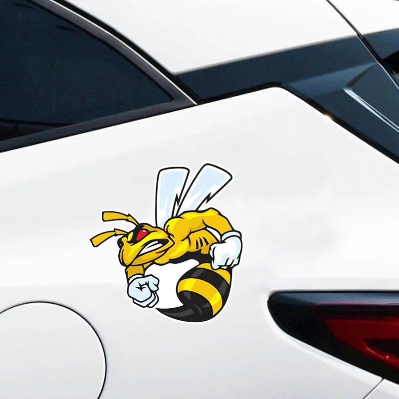 زوج واحد من ملصقات السيارات المقاومة للماء مستوحاة من نحلة مقاس 12.5 × 13 سم، مادة PVC متينة، مقاومة للشمس، تصميم الدبور الكرتوني الممتع