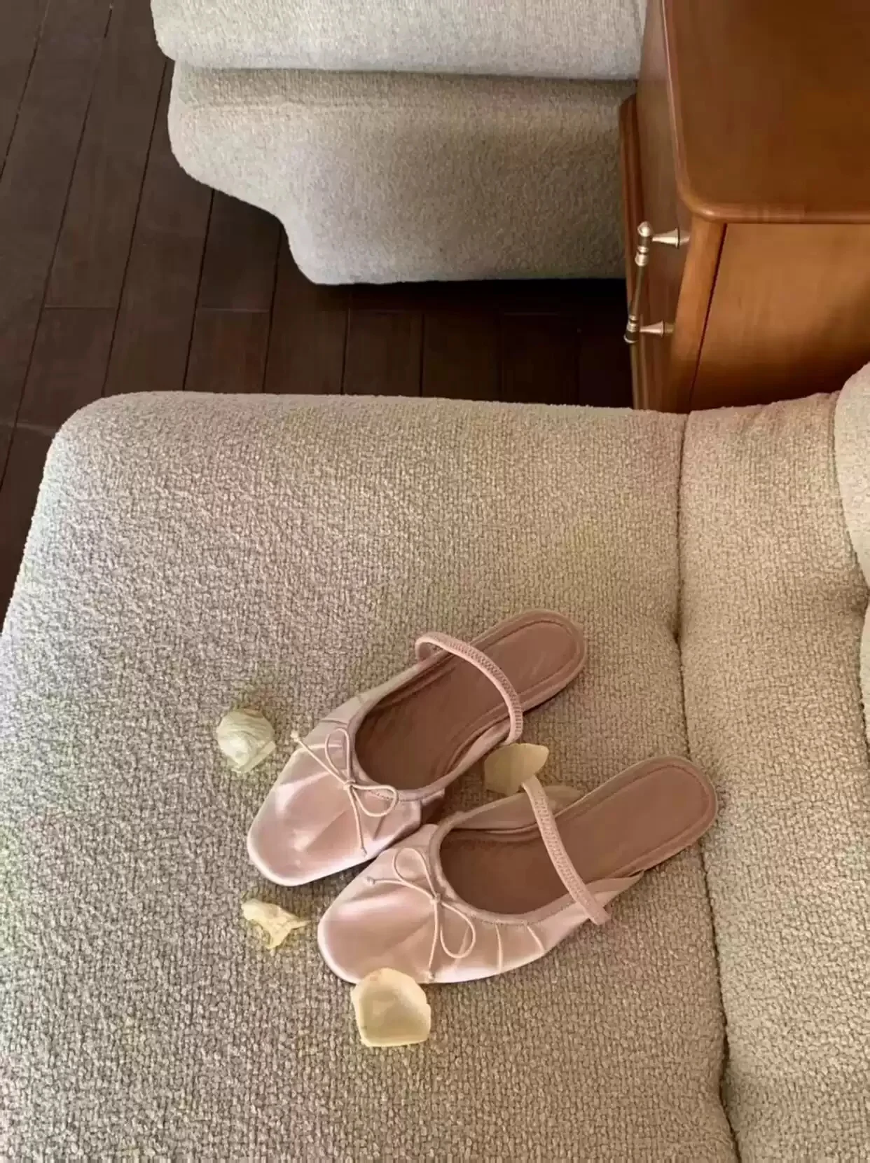 

Women's Soft Pink Satin Mule Flats Ruched Square Toe Backless Slides with Elastic Strap Comfor Casual Shoes for Spring Summer