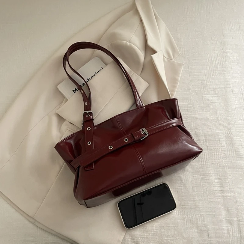 

Wholesale Shoulder Bag 2026 Autumn Large Capacity Winter Style Women's Retro Minimalist Tote Commuting Bags for Women