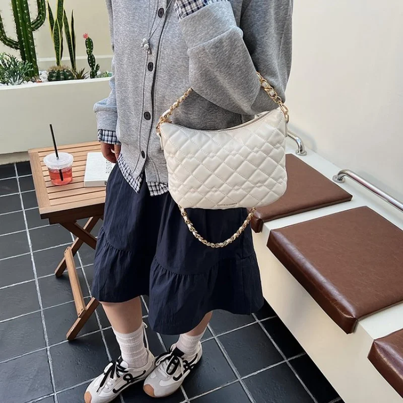 

Elegant Shoulder Bag For Ladies, Leather Handbags With Zipper, Famous Designer Classic Silhouette