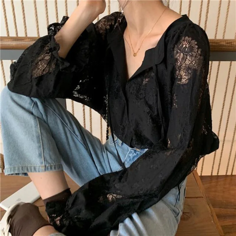 

Lace Splicing Women's Long Sleeve Shirt Hollow Shirt Loose Top