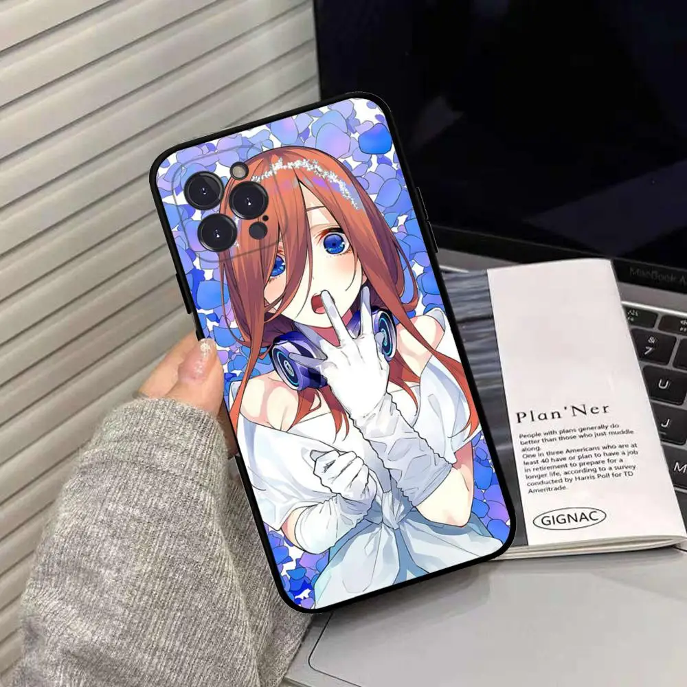 Nakano Miku Anime Phone Case Silicone Soft for iphone 15 14 13 12 11 Pro Mini XS MAX 8 7 6 Plus X XS XR Cover