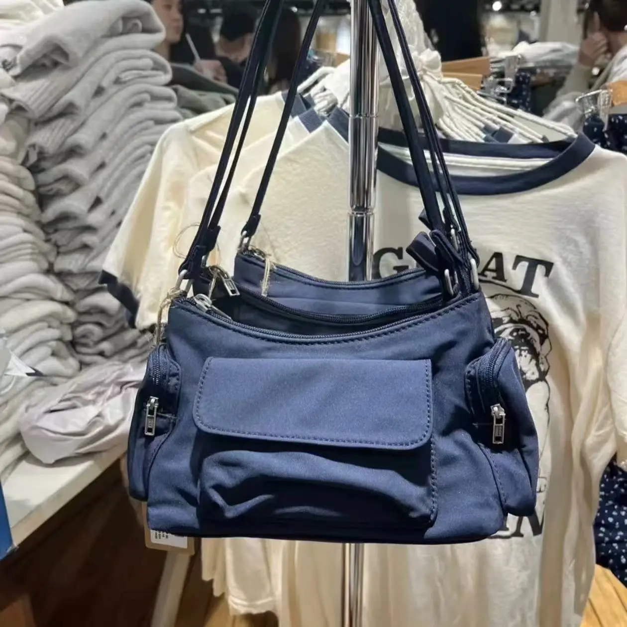 2026 New Multi-Pocket Nylon Bag French Bread Bag Versatile Single Shoulder Bag Underarm Bag Handbag Women's Fashion Bag