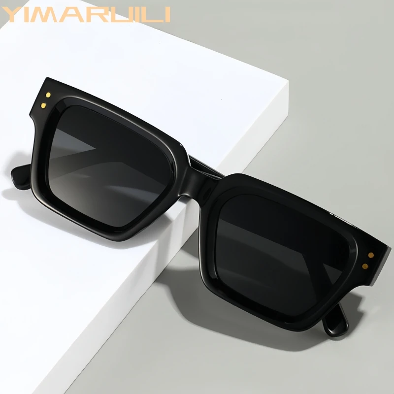 

YIMARUILI Retro Square Men and Women Sunglasses Fashion UV Protection Trend Personalized Street Photography Paired Eyeglasses