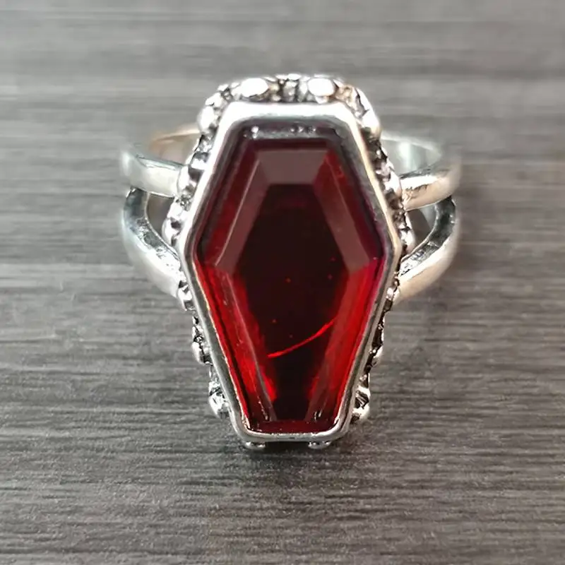 Huitan Vintage-Ring für Damen im Sechseck-Design, spezielles Anti-Silber-Farb-Accessoire für Partys, mit roten, glänzenden CZ-Steinen, geometrischer Schmuck