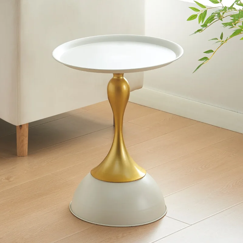 

Small End Table Round Side Table Cream Modern Metal Martini Table Small Drink Table for Couch Sofa Recliner coffee side table