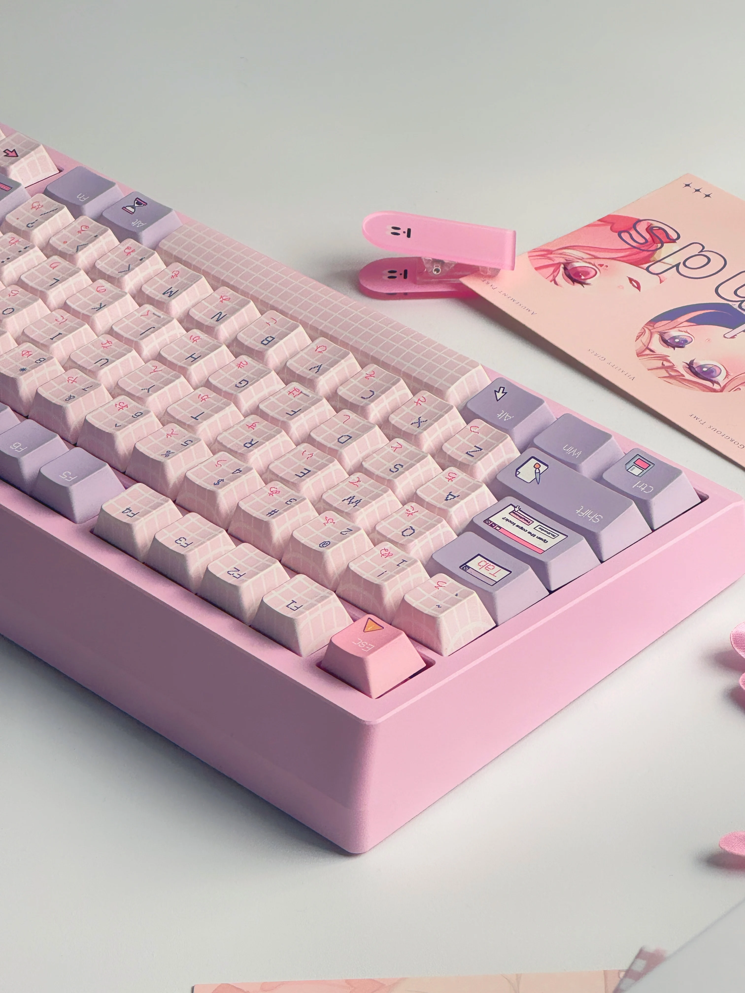136 Tombol Keycap Lucu Merah Muda Profil Chreey PBT Tutup Kunci Persegi Sublimasi Termal Keyboard Mekanis Keycap Set Kucing untuk Hadiah