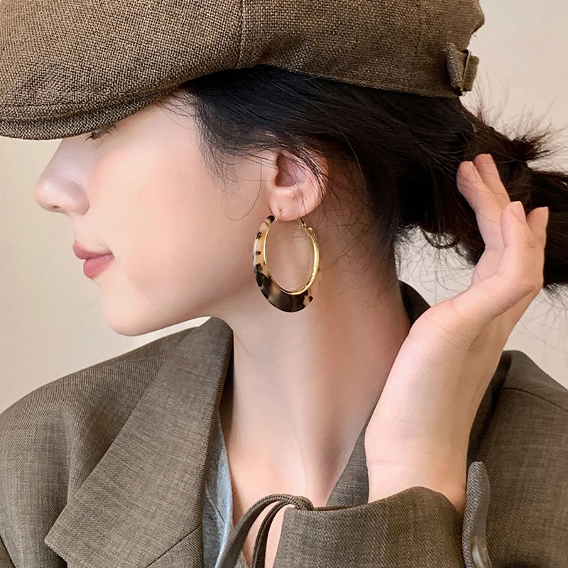 New Explosive Style Ethnic Style Earrings Women'S Fashion French Long Style Retro Autumn Winter Exaggerated Trend Atmosp Heric