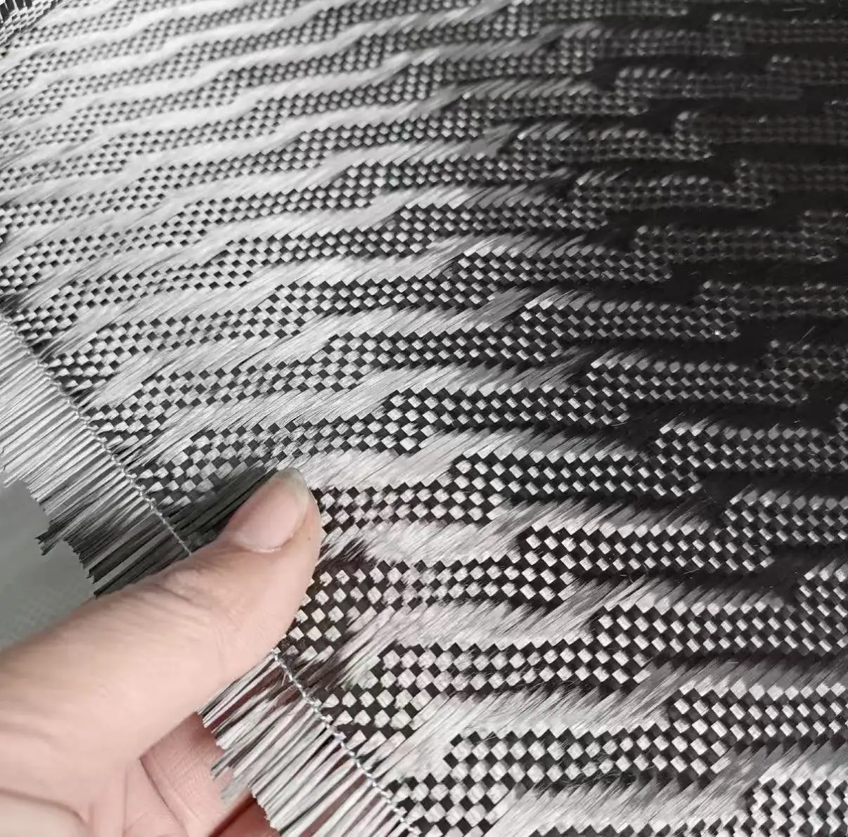 

3K 240g Jacquard carbon cloth Lightning pattern Lightning style , used for fishing rod, motorcycle, car, 1m (40"）* 1m (40")