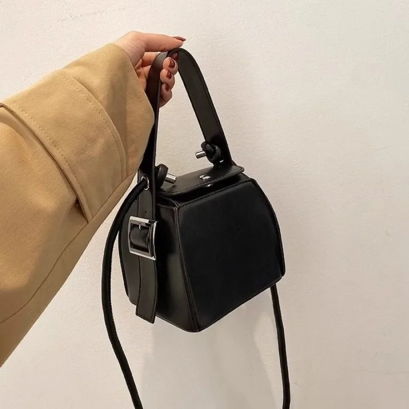 Sense of Advanced Minority Clutch Bag Female New Style New Wave All-match Individuality Design Shoulder Bag Crossbody Bag