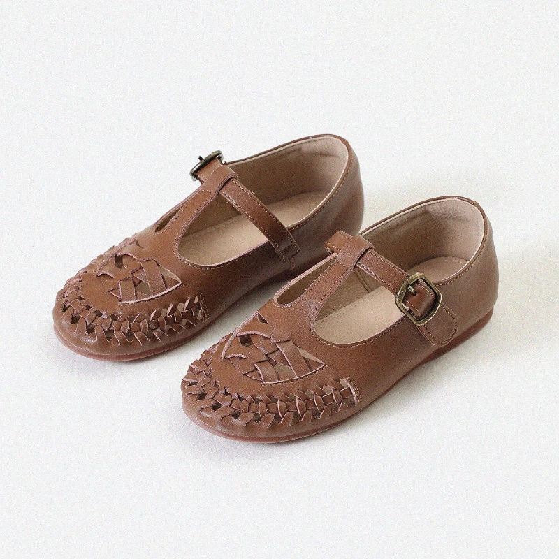 Girls Genuine Leather Woven T-Strap Sandals Retro Hollow Buckle Kids Mary Jane Shoes Soft Non-slip Toddler Summer Leather Flats