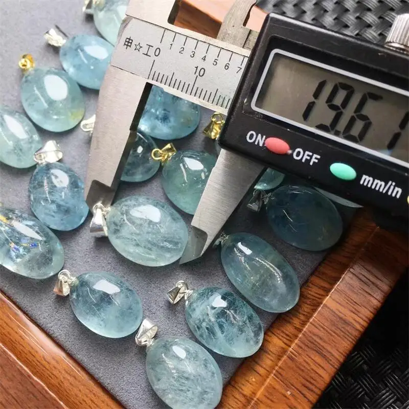 

S925 Natural Clear Aquamarine Pendant Crystal Carving Polishing Mature Charm Jewelry Holiday Gift 1PCS