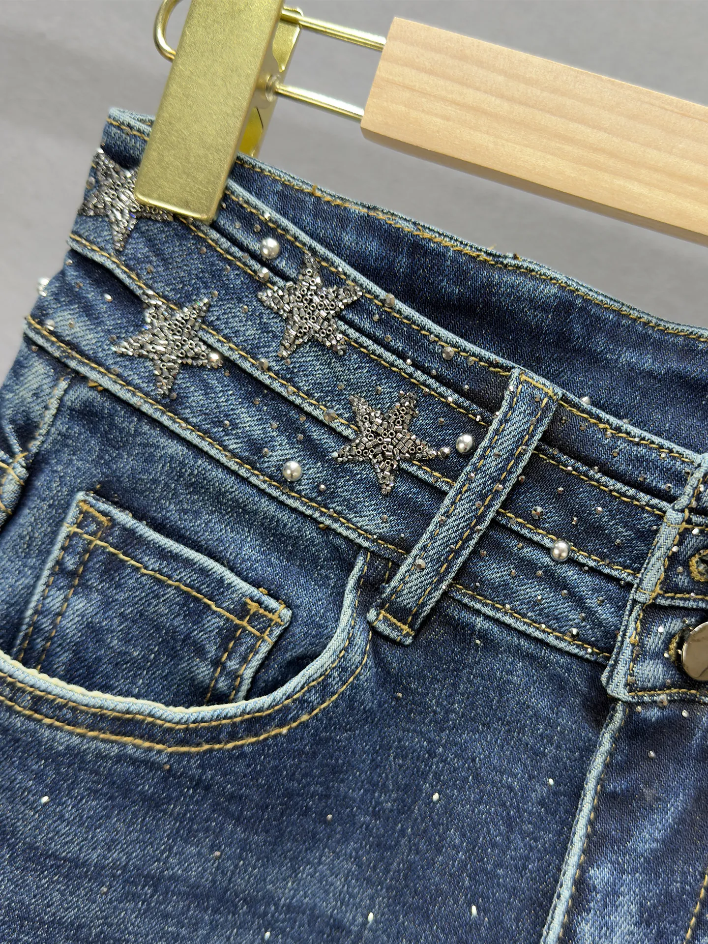 Slimming Female Flare Jeans 2026 New Autumn Vintage Hot Diamonds All-match High Waist Floor-length Denim Pants Casual Trousers