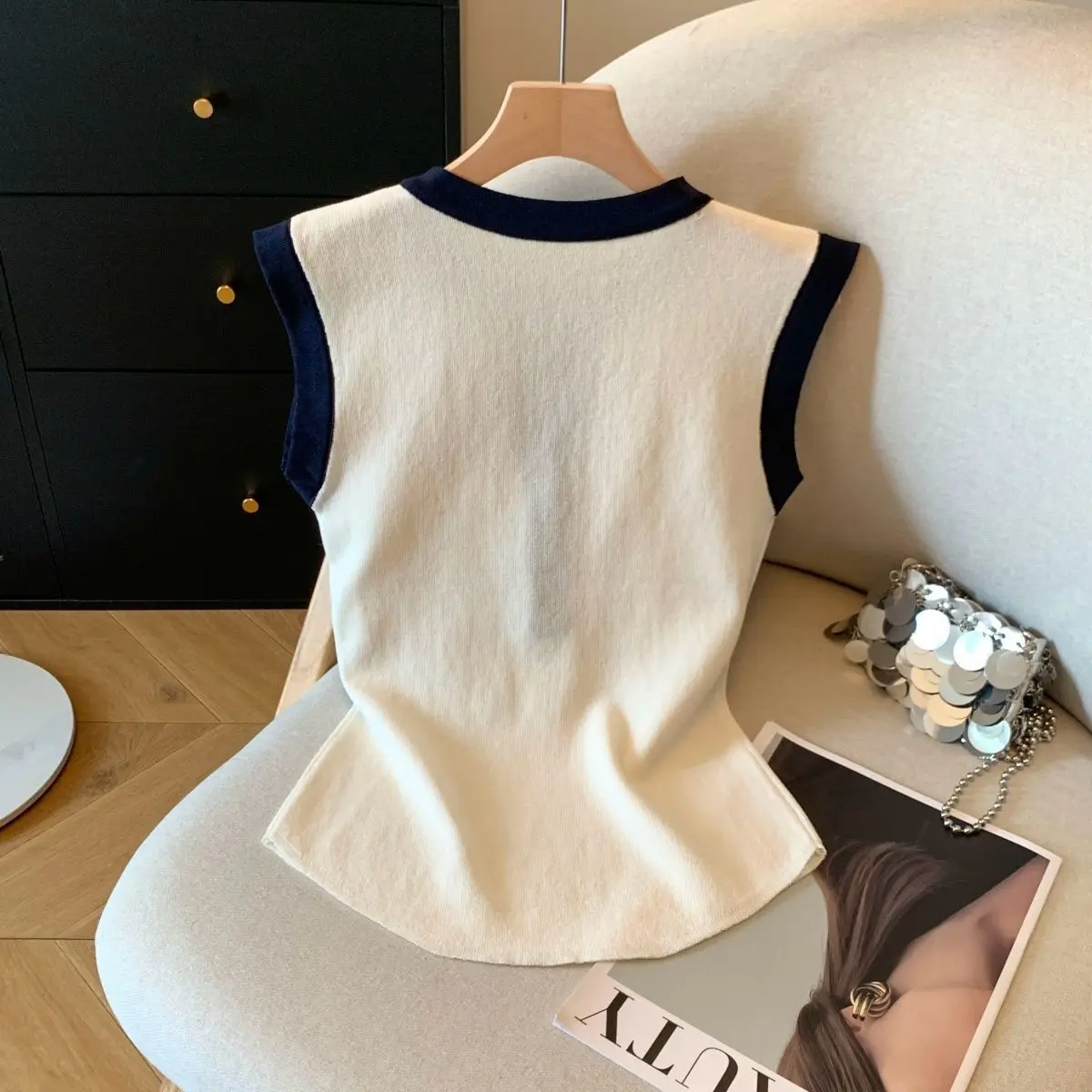 Women's Sleeveless T-shirt Elegant Button Round Neck Colorblock Knit Sleeveless Tshirts Cami Summer Elasticity Commuting Tops