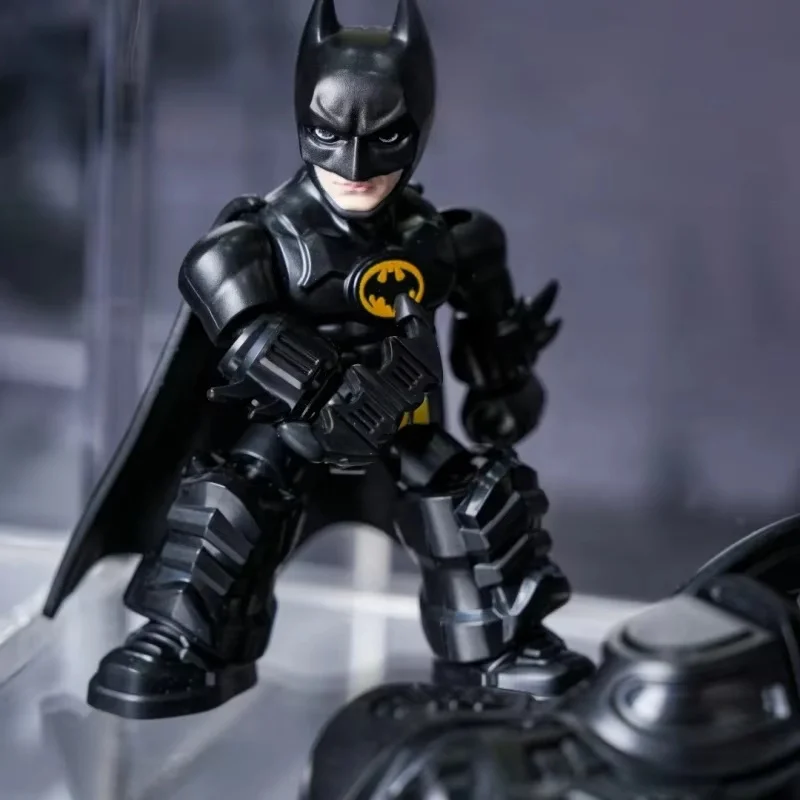 ブロキーズ DC ヒーローズ ディフェンダー Vol.1 バットマン アクションフィギュア ブラインドボックス BvS ベン・アフレック バットモービル ミステリー コレクタブル ギフト