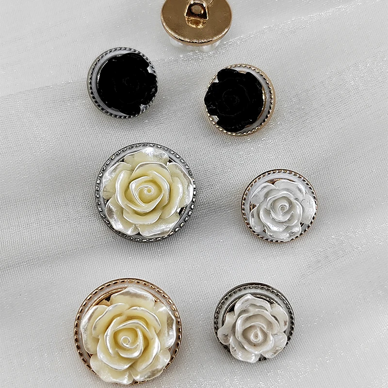 15/20MM Flower Metal Buttons Of Clothing Wholesale Black White 3D Fashion Decor Vintage Shank Button For Women Dress Sewing DIY