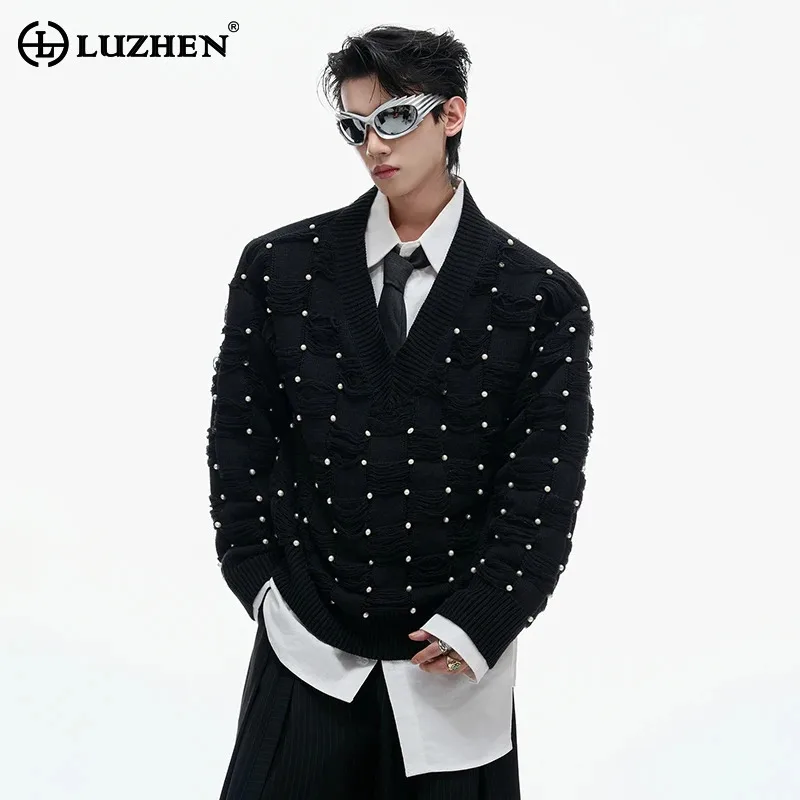 

LUZHEN 2025 Autumn Winter Original Niche Design Long Sleeve Knitted Pullover V Neck Men's Fashion Pearl Decorate Sweater JY4005