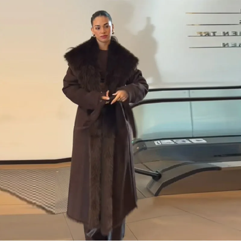 

Женское винтажное лоскутное пальто из искусственного меха, модное коричневое свободное пальто с v-образным вырезом на шнуровке и длинными рукавами, зима 2025, новая женская уличная одежда