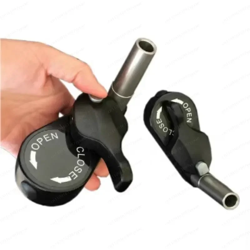 

Автоматический зажим для станка для натяжки теннисных и бадминтонных ракеток – универсальные запасные части, совместимые с большинством устройств для натяжки струн.