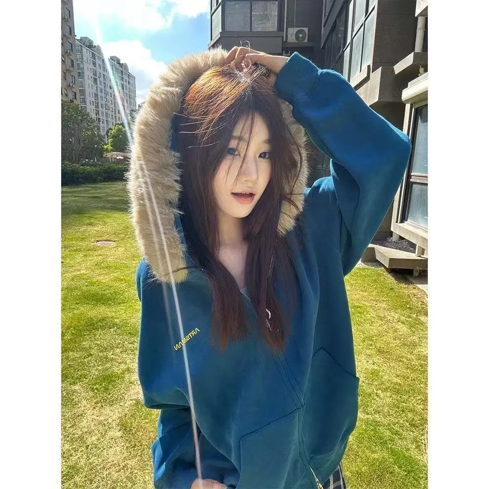 

Ретро-кардиган в американском стиле с вышивкой, синим меховым воротником, женская осенне-зимняя флисовая куртка свободного кроя в стиле оверсайз