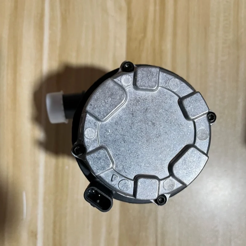 Suitable for  Ghibli M157 M156 3.0T Engine Automatic Cooling Water Pump 297912 000297912 670005347