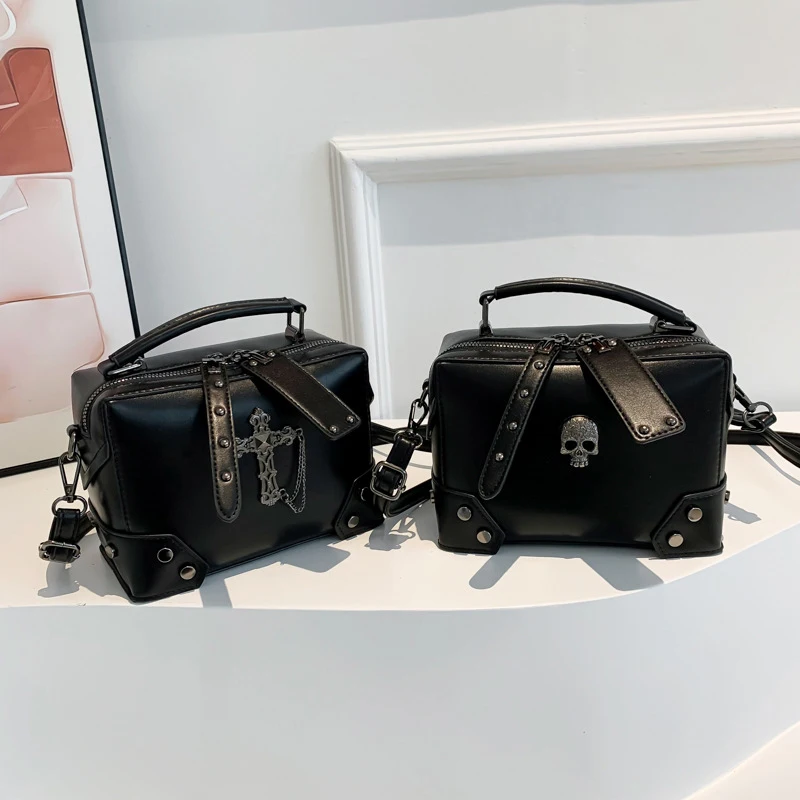 المرأة القوطية الشرير مربع صغير حقيبة يد كروس مع مقبض علوي الجمجمة الصلبان سلسلة بولي Leather حقيبة كتف جلدية المحفظة