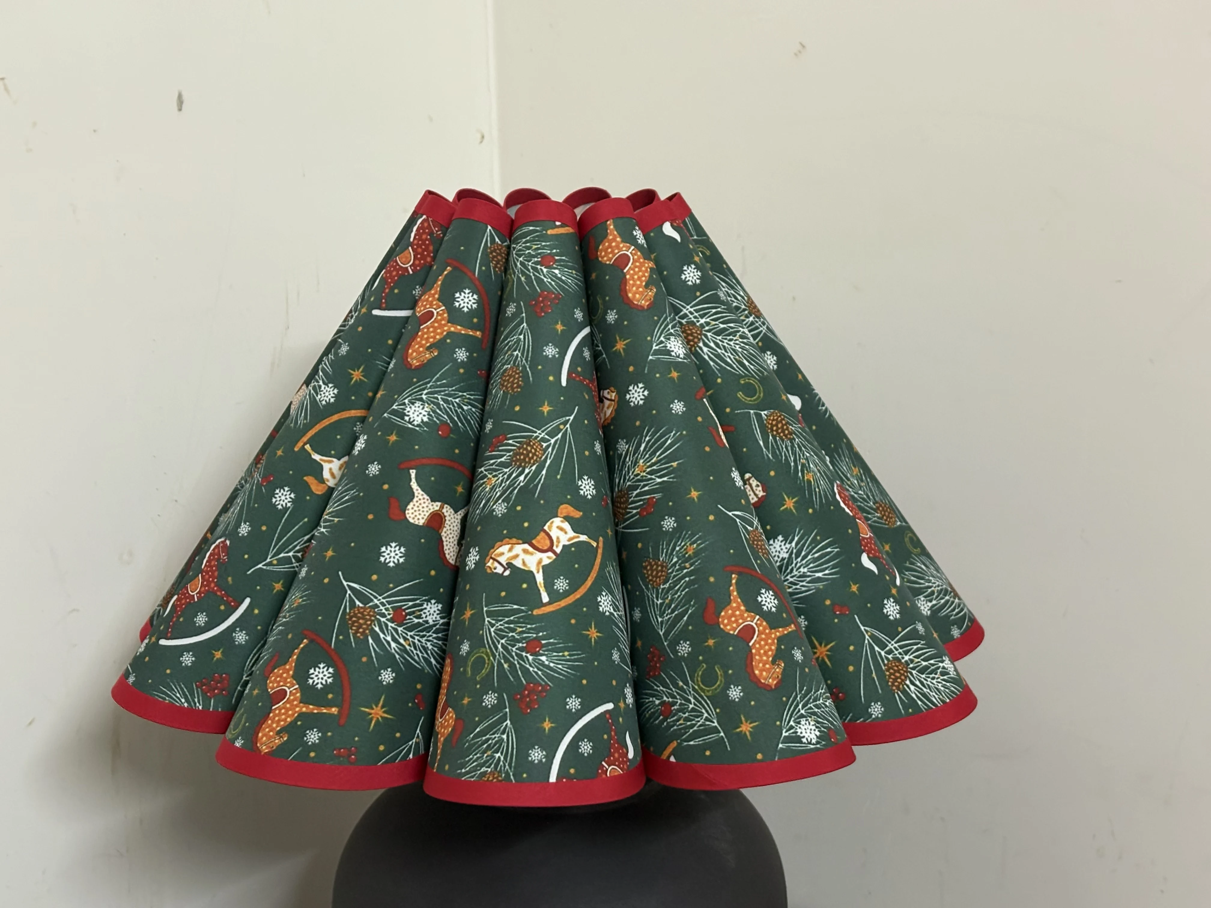 E26 E27 Fabric Petal Lampshade For Table Lamps Floor Lamps Chandeliers Bedside Lamps Ceiling Lamps LED Lamp Shade Replacement