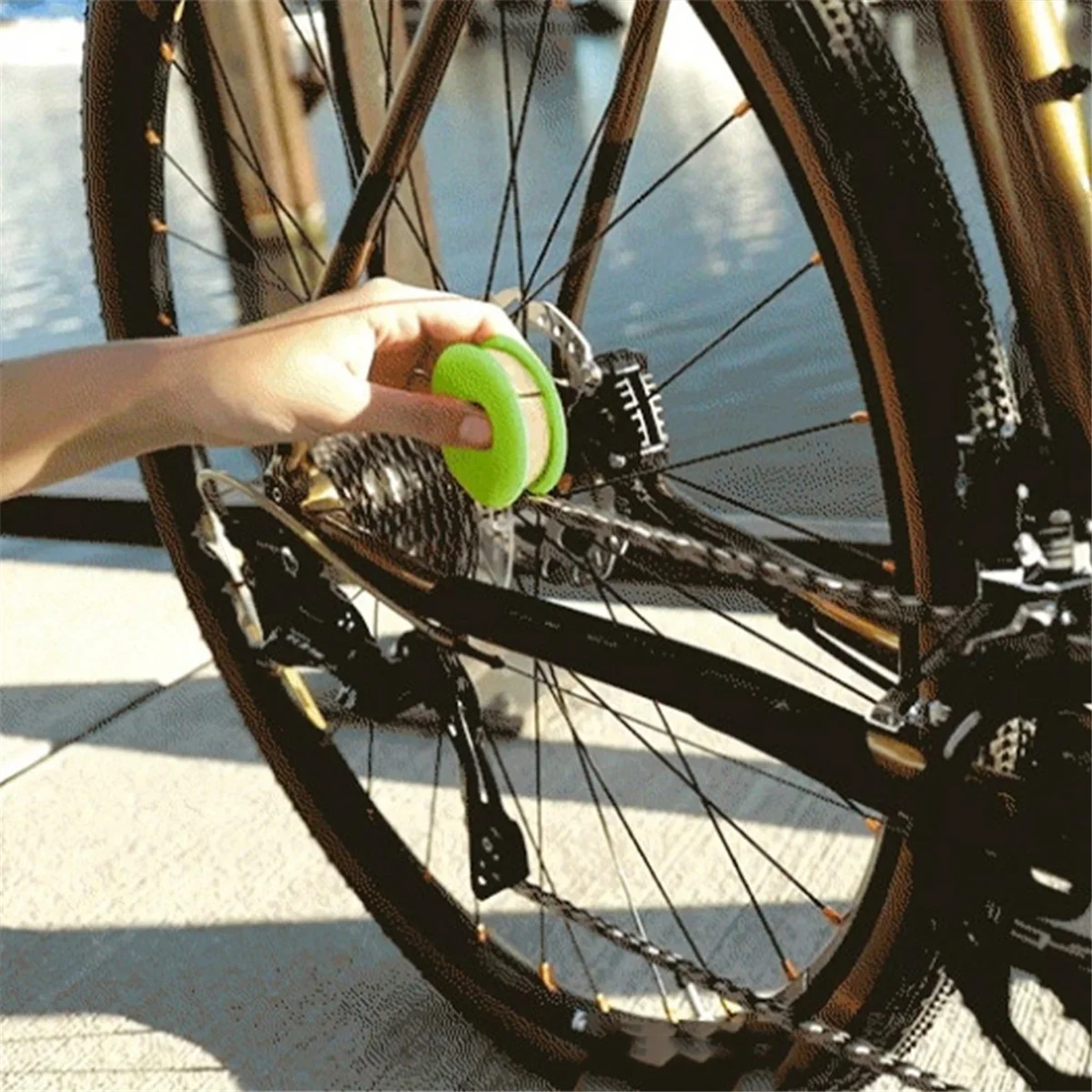 AAA87 Bike Chain Cleaner Öler Öler Zubehör Fahrrad Ketten Öl Roller Wartung Werkzeug Radfahren Getriebe Schmiermittel Werkzeuge