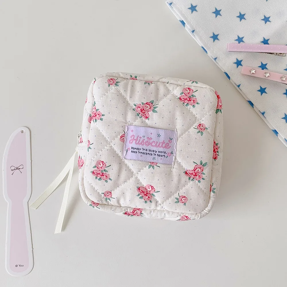 Cute Quilted Cosmetic Storage Bag Zipper Multifunctional Cosmetic Pouch Sanitary Pad Bag
