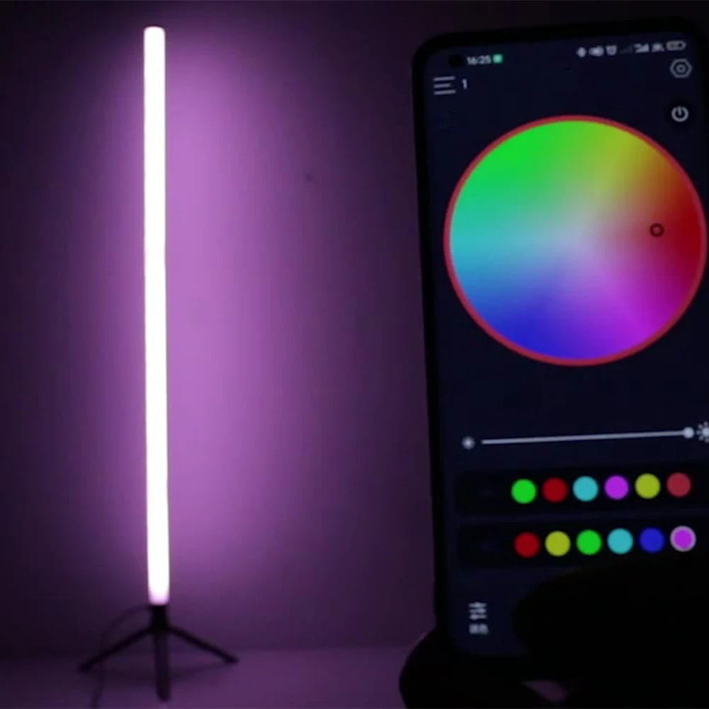 RGB Corner Floor Lamp LED Corner Lamp APP and Remote Control Modern Standing Lamp USB Charging for Living Room Bedroom