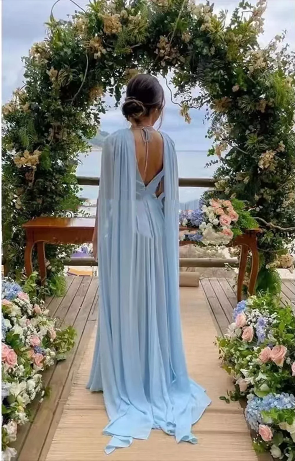 Gaun Pengiring Pengantin Panjang Model A Line dengan Baju Pesta Punggung Terbuka Leher Berbelahan Sifon Biru Langit