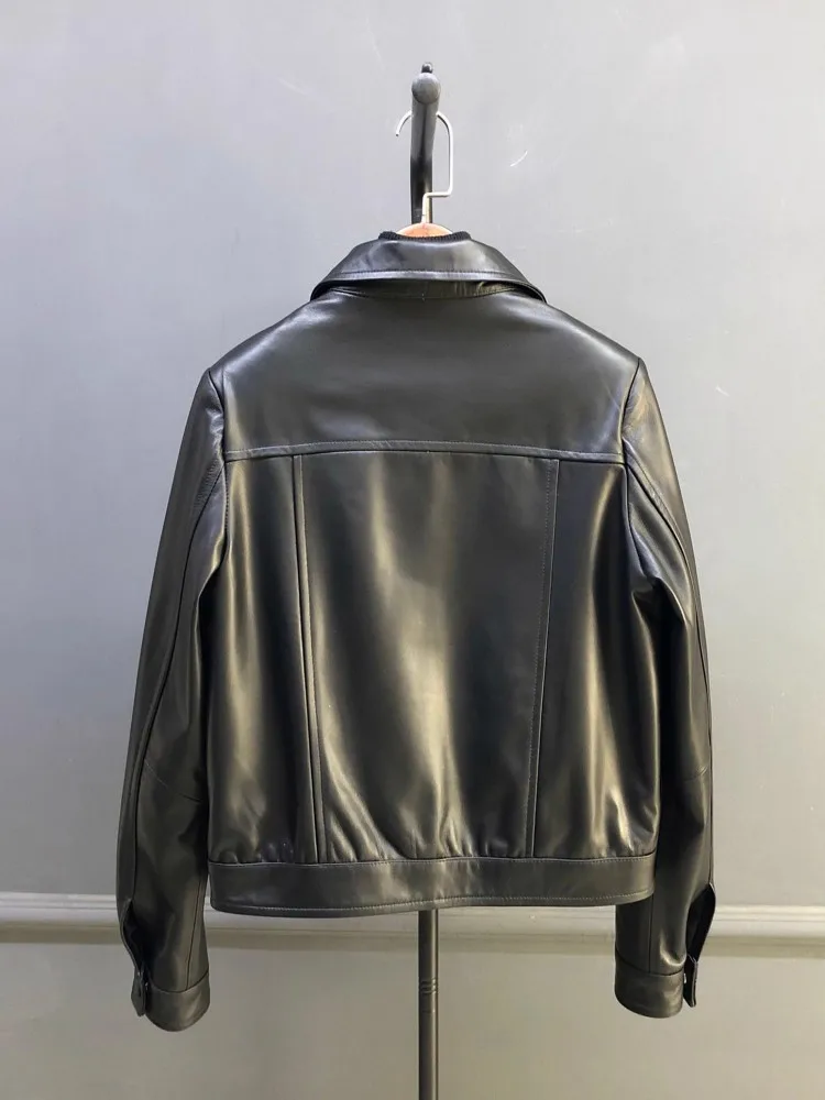 Damska kurtka motocyklowa z prawdziwej skóry owczej, krótki płaszcz, kwadratowy kołnierz, jednorzędowa, dopasowany krój, skórzana odzież wierzchnia, casual.