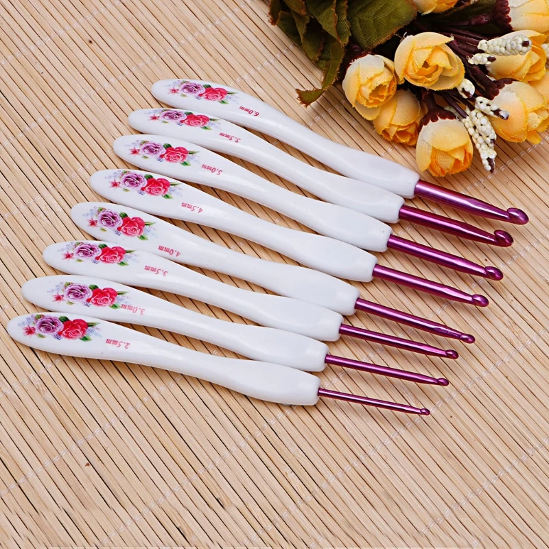 8 Size Crochet Hook Knitting Needles Set Plastic Grip Handle 2.5mm-6mm Loom Tool DropShipping