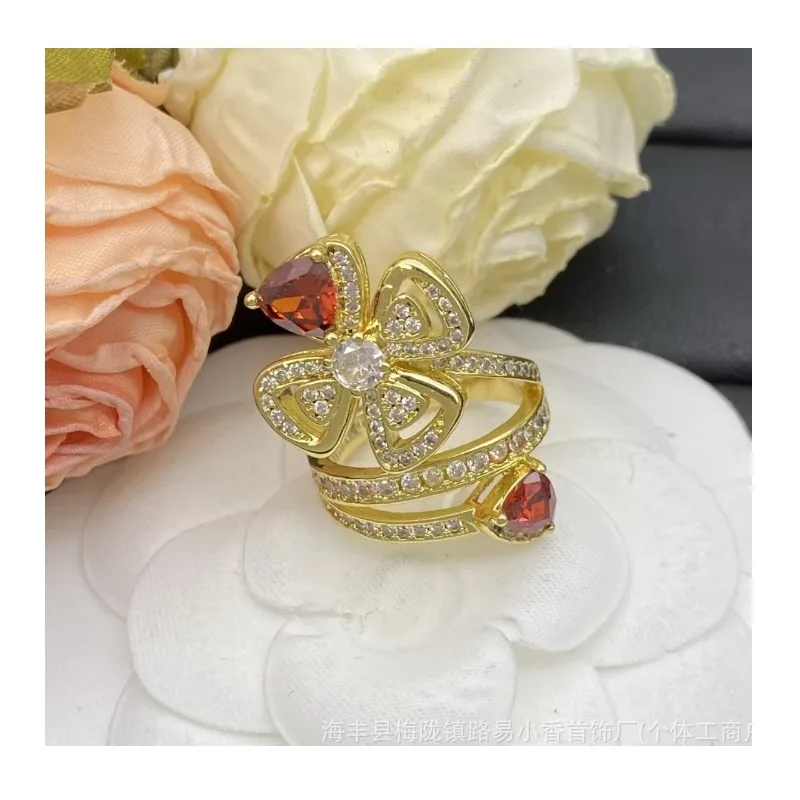 

Ring High Sense Fashion Is Daily Wear and Formal Settings Can Be Adapted To Versatile Jewelry