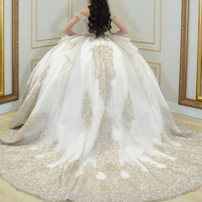 Champagne Shiny Quinceanera Dresses Off Shoulder Ball Gown Sweet 16 Dress Applique Lace Beading Tull Birthday Party Vestidos 15