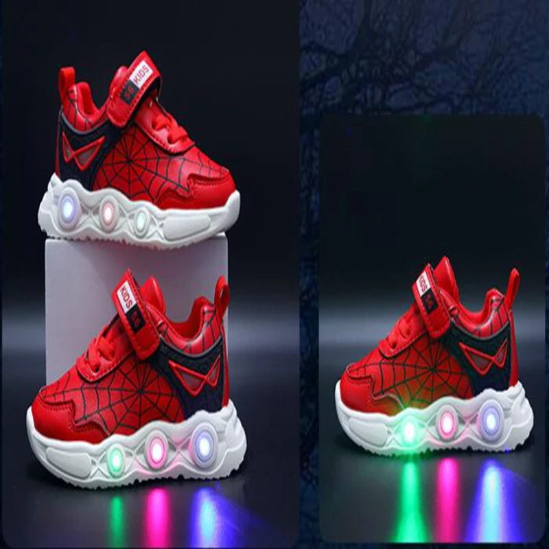 Primavera autunno bambini ragazze Led scarpe leggere Cartoon Spiderman Sneakers Casual traspiranti ragazzi bambini bambino scarpe da corsa sportive