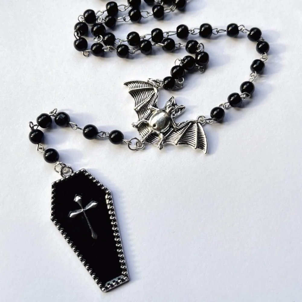 Gothic Sliver Color Vampire Bat Red Drip Glaze Coffin Pendant Y-shaped Black Bead Chain Necklace for Men Women Halloween Jewelry