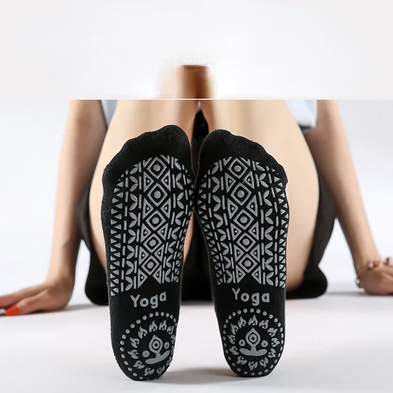 Women Girl Anti-friction Yoga Socks Silicone Non Slip Pilates Barre Breathable Sports Sock Dance Socks Slippers With Grips