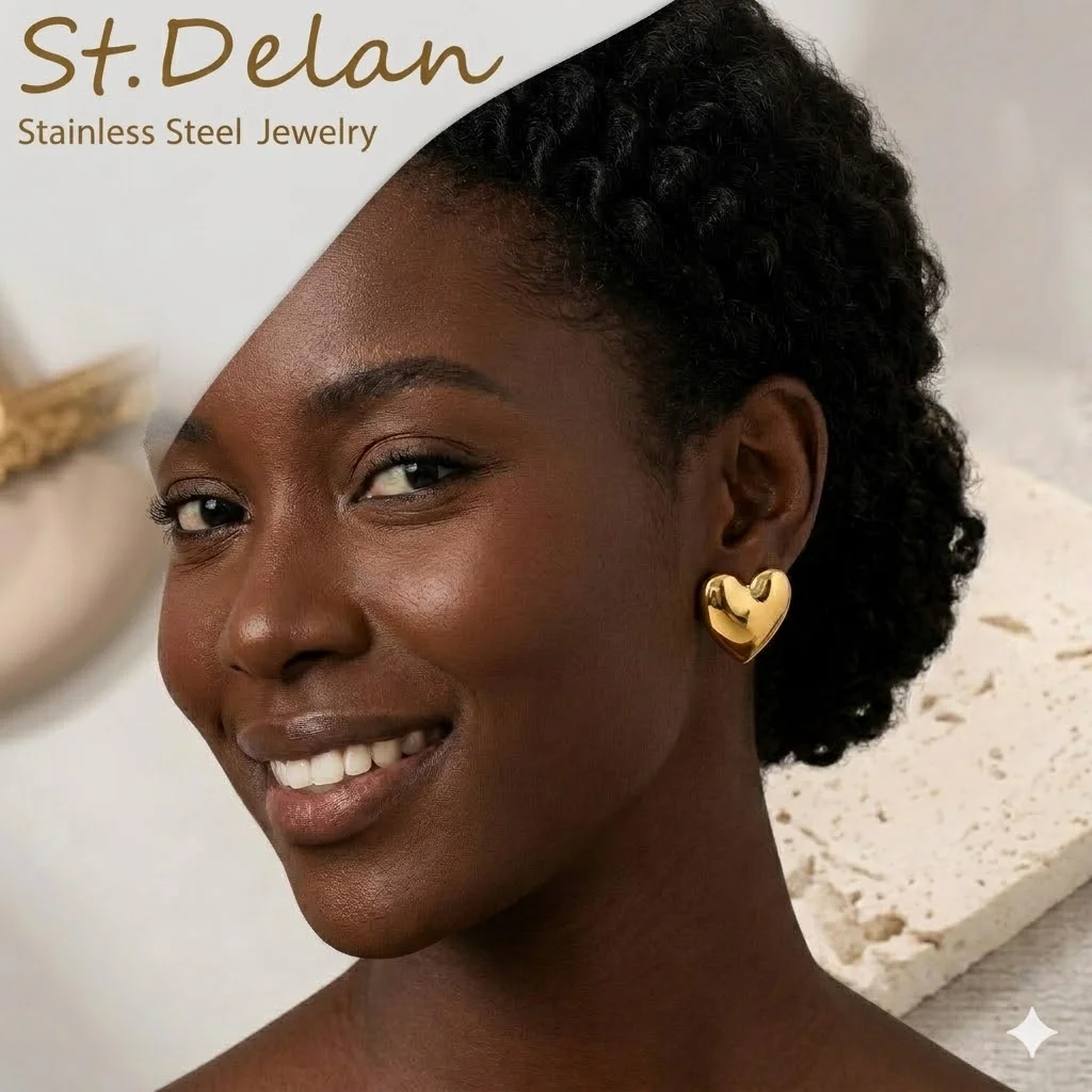 St-Delan Classic Stainless Steel Heart-Shaped Hoop Earrings — 18K Gold-Plated, Hypoallergenic, Everyday Accessory for Women