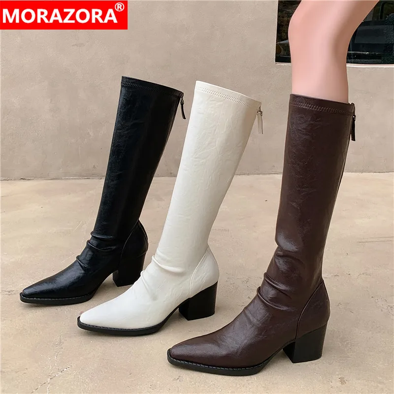 

MORAZORA/2025 Новые женские ботинки из искусственной эластичной кожи на массивном высоком каблуке с острым носком на молнии, осенне-зимние полусапожки, современная обувь