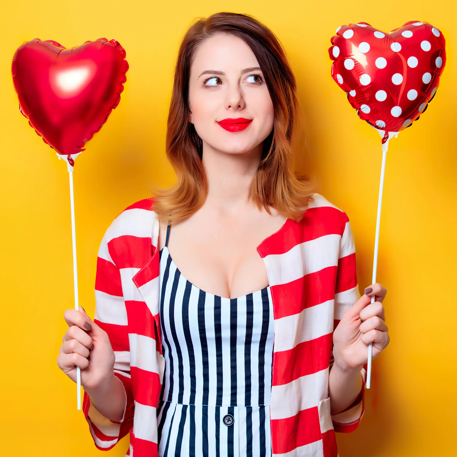 

50pcs Balloon Cups Stick Holders White Reusable Fits Latex Foil Balloons Weddings Birthdays Carnival Festivals Party Accessories