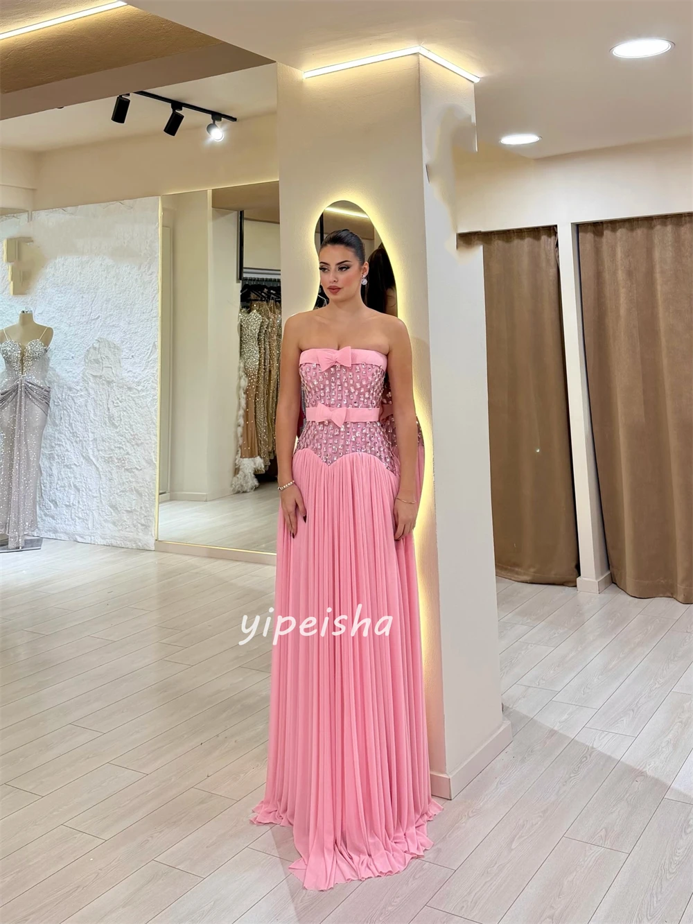 Abiti da sera lunghi senza spalline dritti con fiocco in strass in chiffon elegante stile moderno personalizzato abbinati di alta qualità
